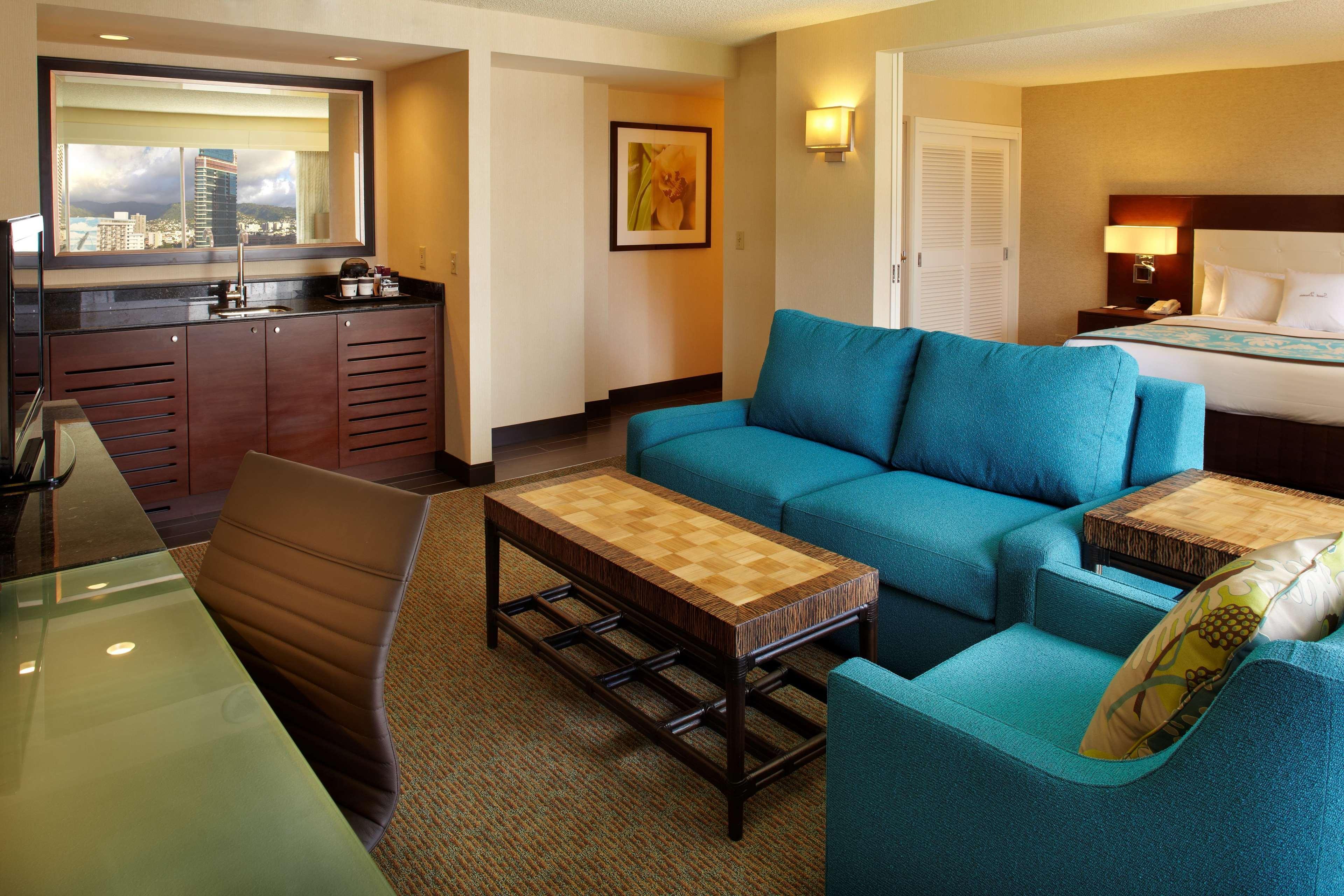 Holiday Inn Express Waikiki By Ihg Honolulu Extérieur photo