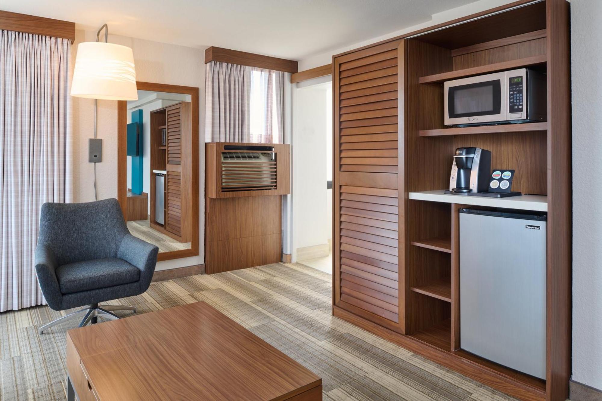 Holiday Inn Express Waikiki By Ihg Honolulu Extérieur photo