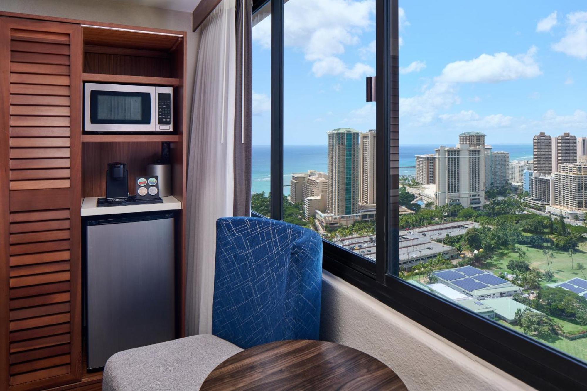 Holiday Inn Express Waikiki By Ihg Honolulu Extérieur photo