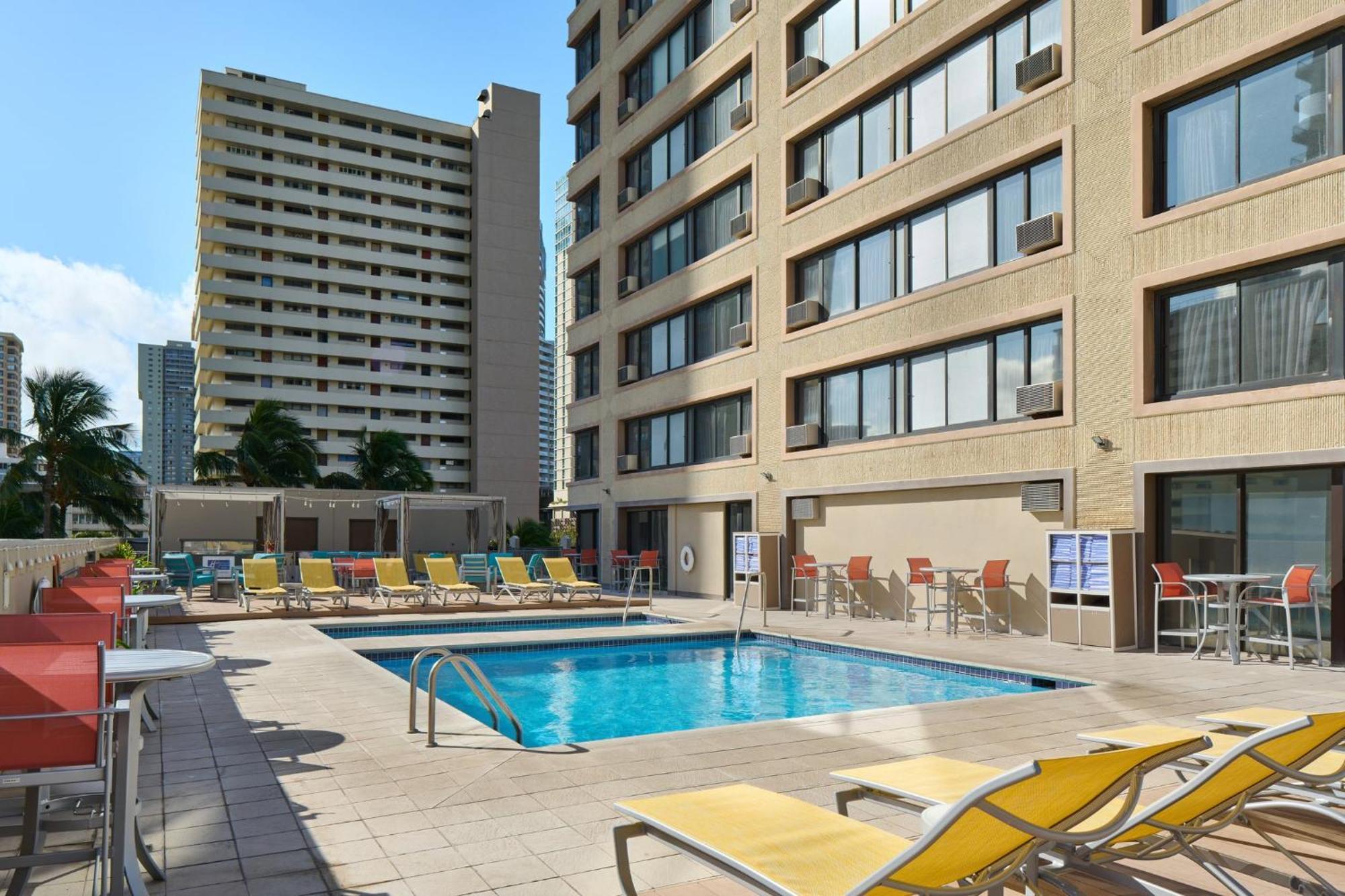 Holiday Inn Express Waikiki By Ihg Honolulu Extérieur photo