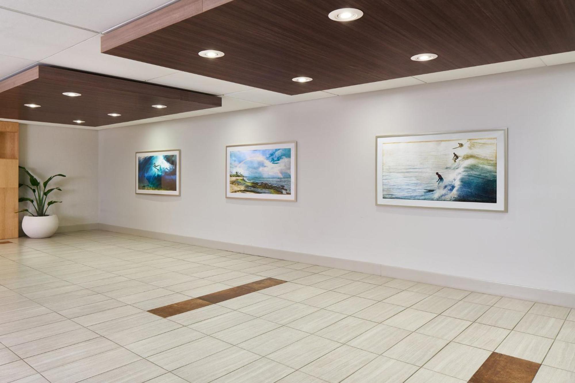 Holiday Inn Express Waikiki By Ihg Honolulu Extérieur photo